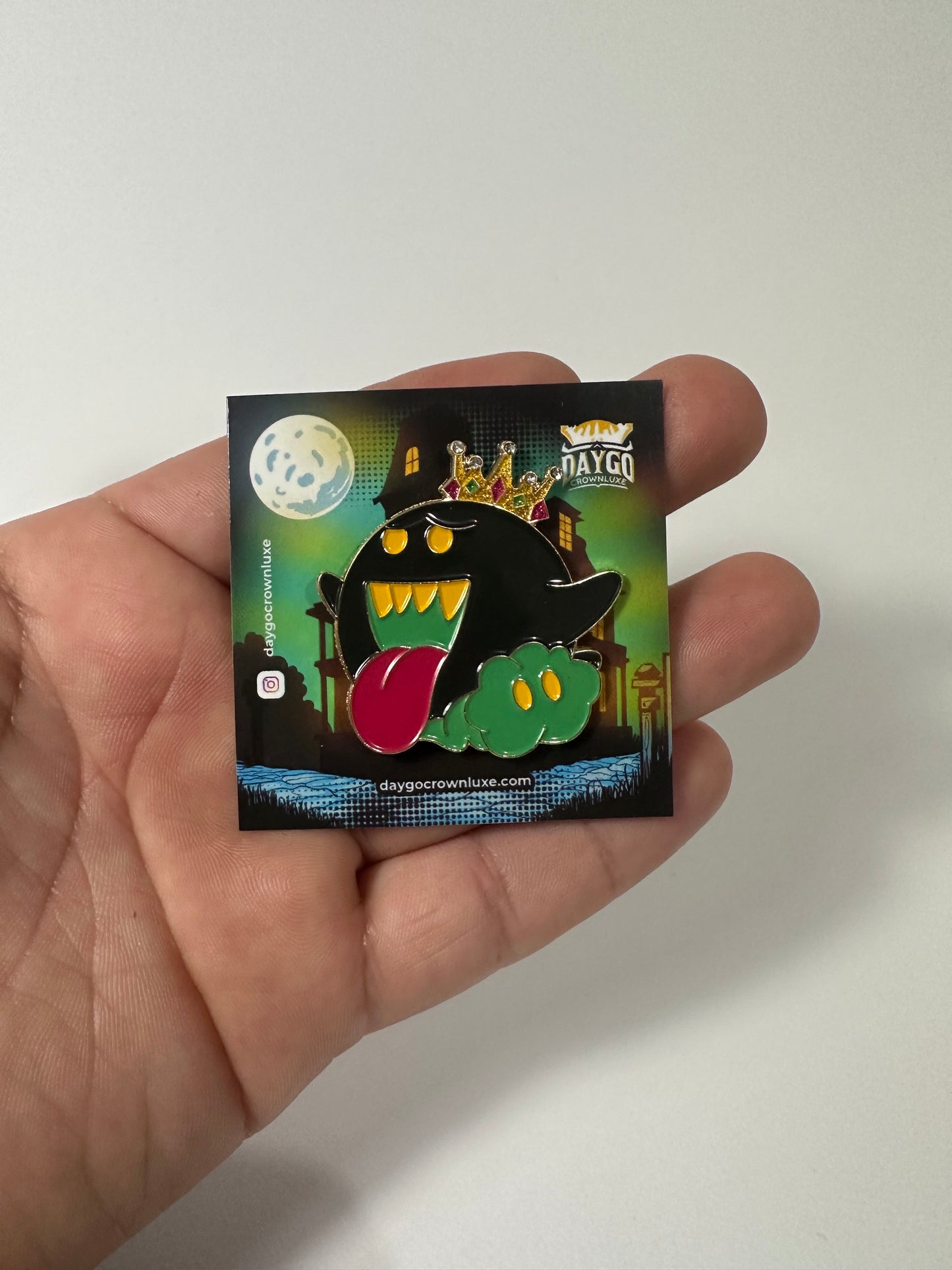 Dark King Boo Pin